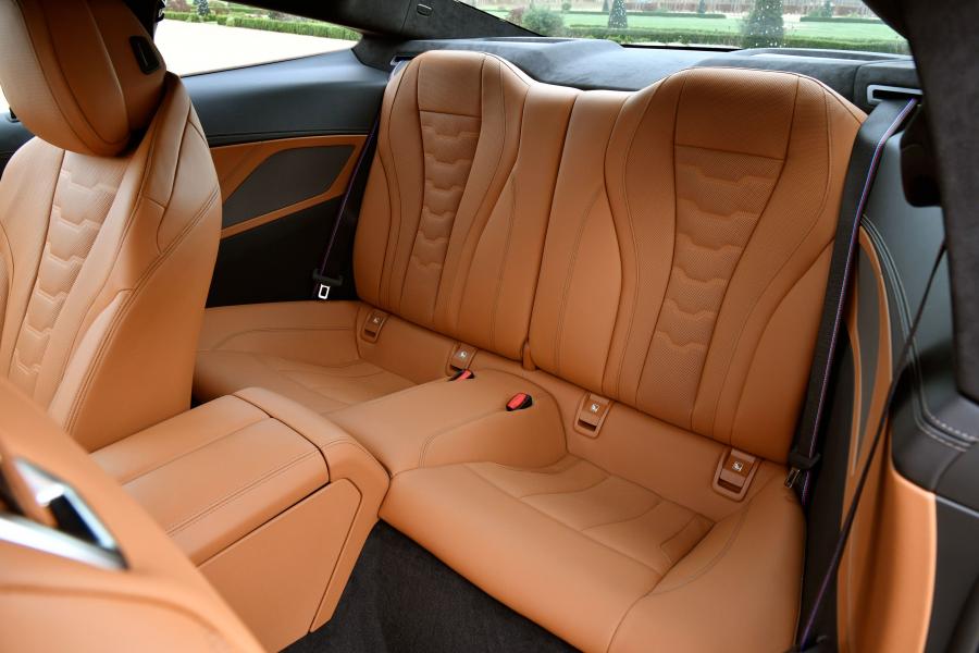 Интерьер BMW 840d xDrive M Sport (G15) 2018 года  (WW) (фото 4 из 38)